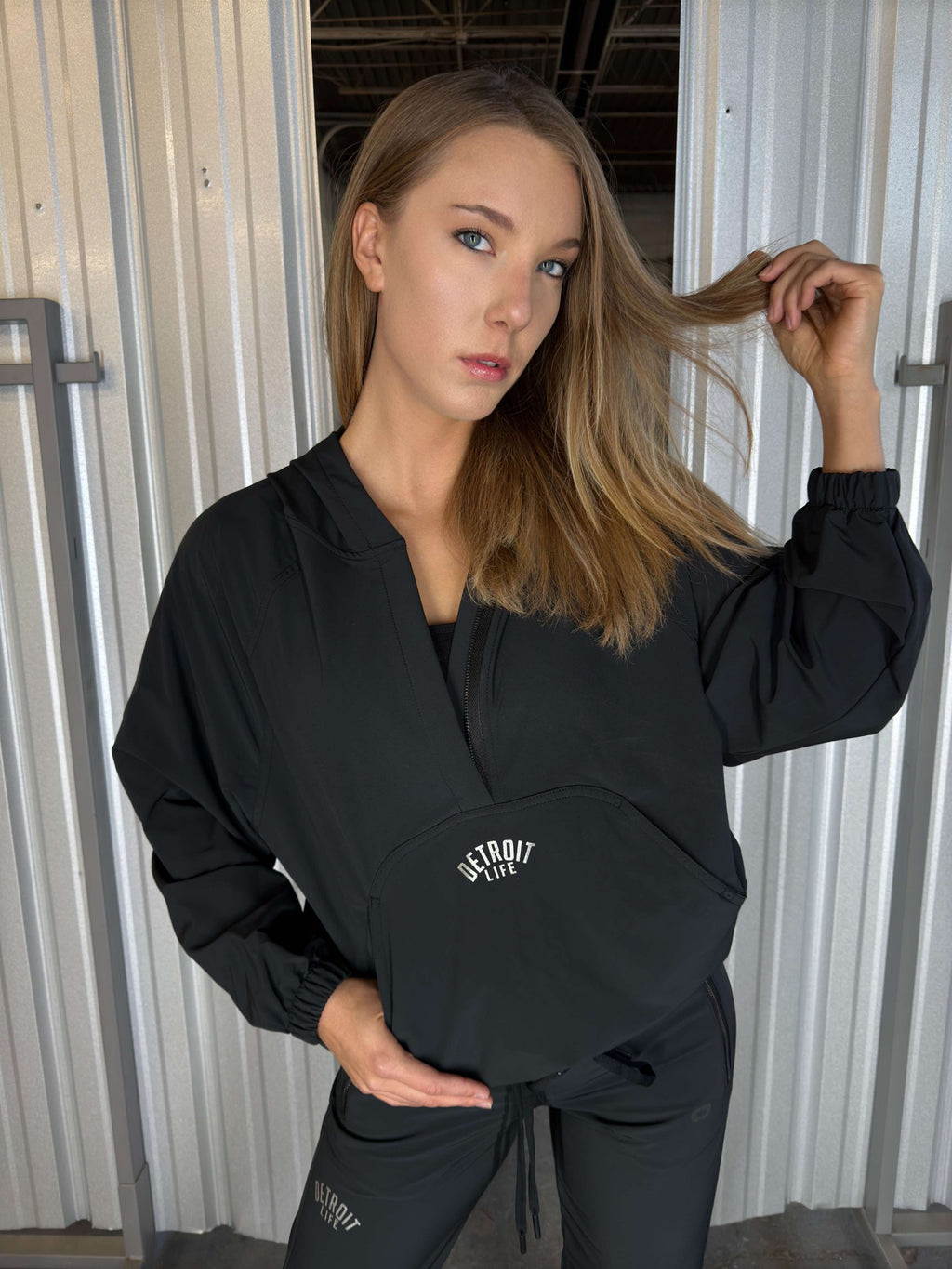 WOMENS QUARTER ZIP HOOD