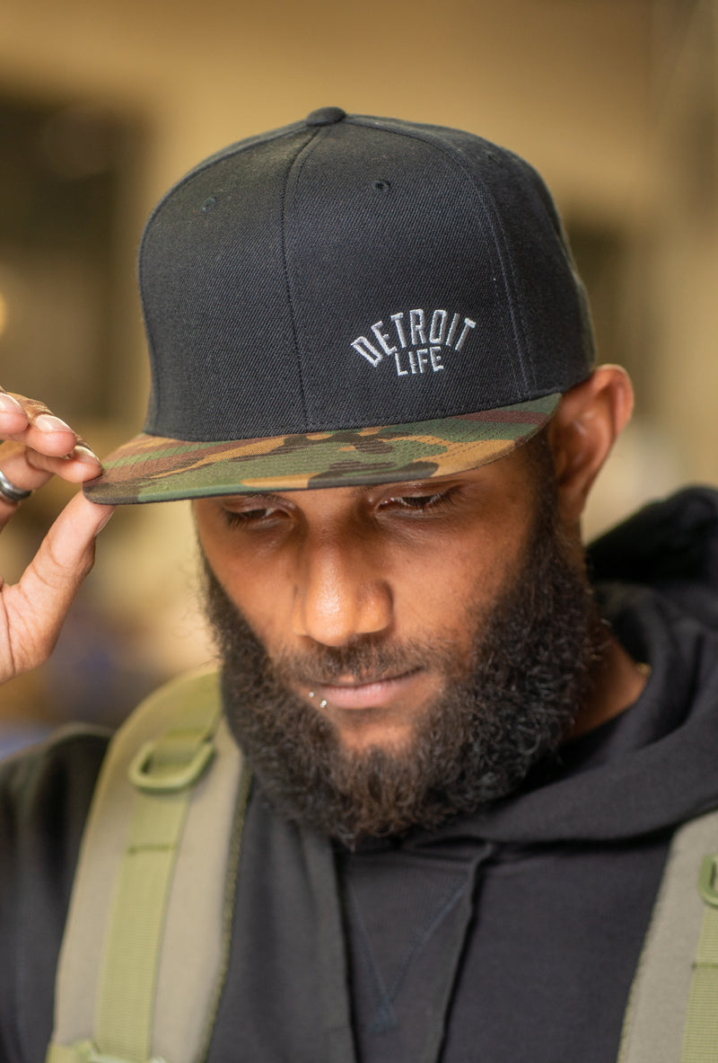 DETROIT LIFE SNAPBACK BLACK CAMO