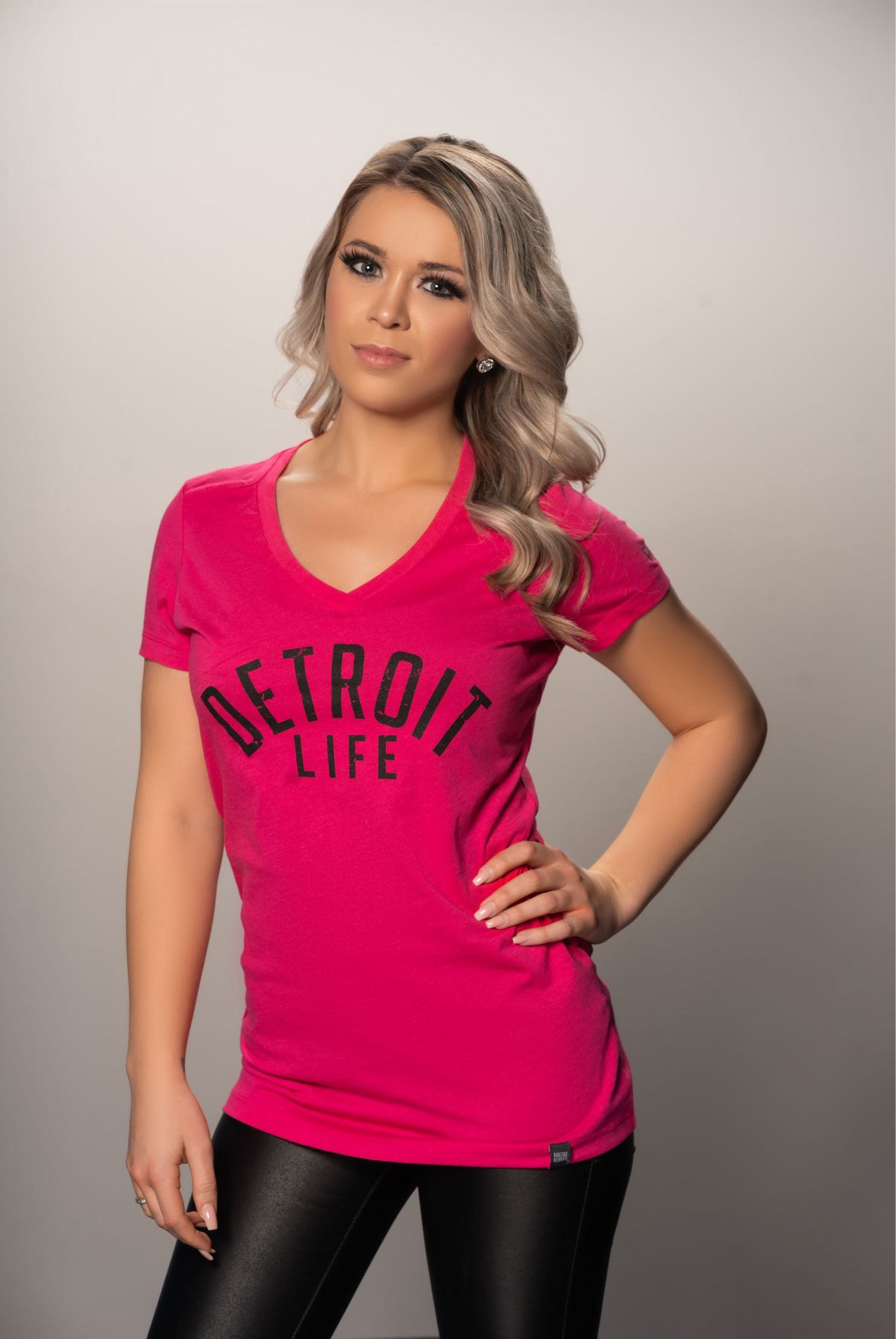 Womens Detroit Life Pink V T Shirt XXL / Pink/Blk